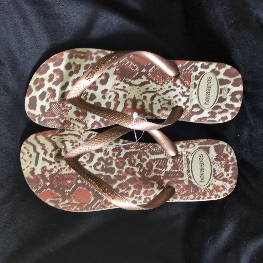 Havaianas Bronze Leopard print men’s sz 11/ women’s 12 - Picture 2 of 3